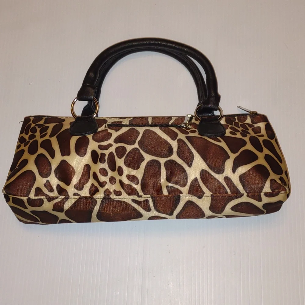 PRIMEWARE 🍷 Wine Clutch in Giraffe Print